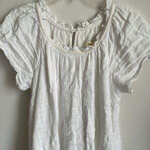 White gauze Dress with Ruffled neck